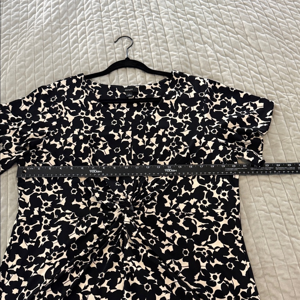 Alfani Floral Twist-Front Top – Women’s Size L - Picture 7 of 8